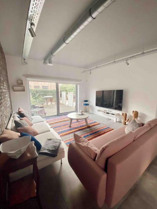Apartment Beautiful Spacious 1 Bedroom Loft